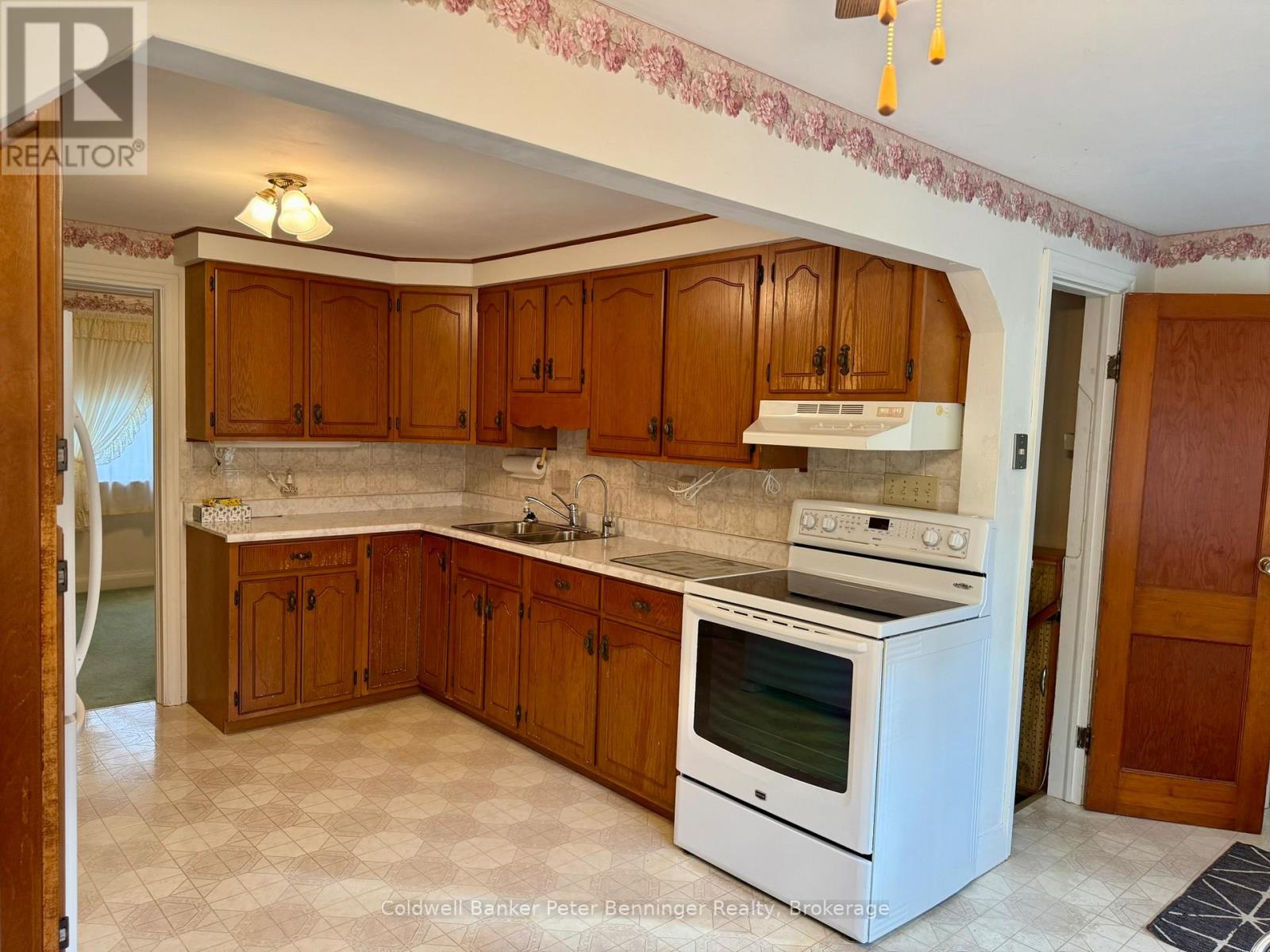 121 Hinks Street, Brockton, Ontario  N0G 2V0 - Photo 10 - X13068882