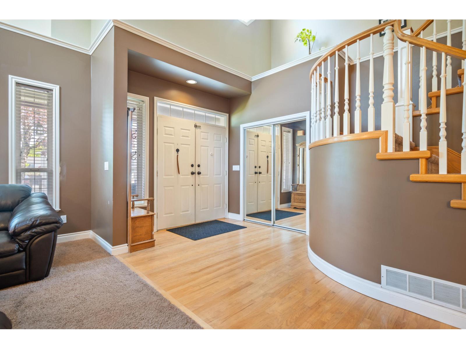 20218 93 Avenue, Langley, British Columbia  V1M 3Y1 - Photo 4 - R3116205