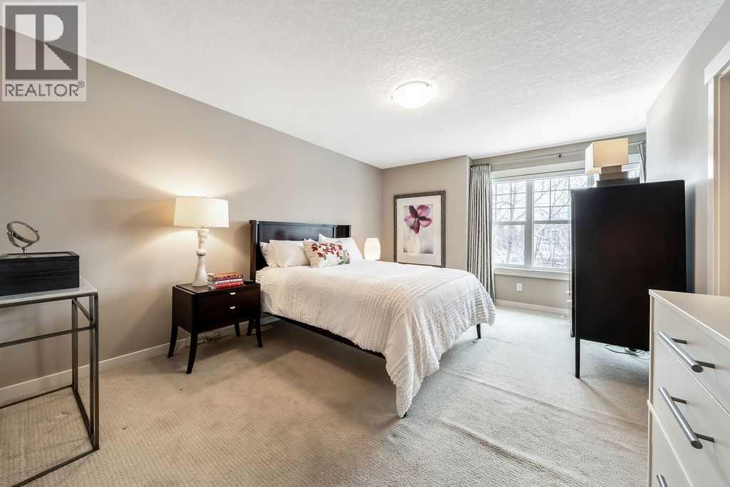 78 Ypres Green SW, Calgary, Alberta  T2T 6M1 - Photo 18 - A2288359
