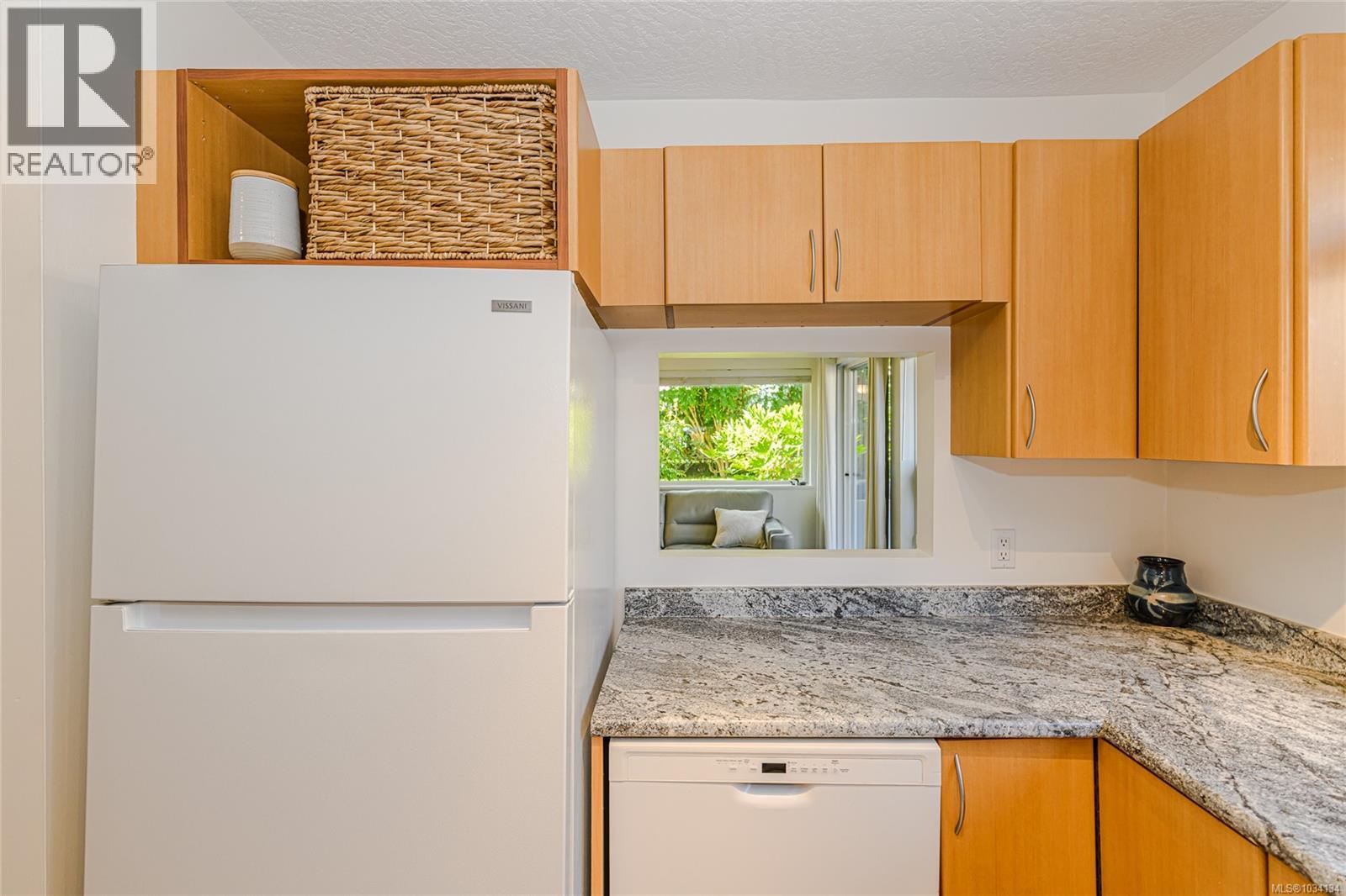 103 3180 Albina St, Saanich, British Columbia  V9A 1Z5 - Photo 9 - 1034134