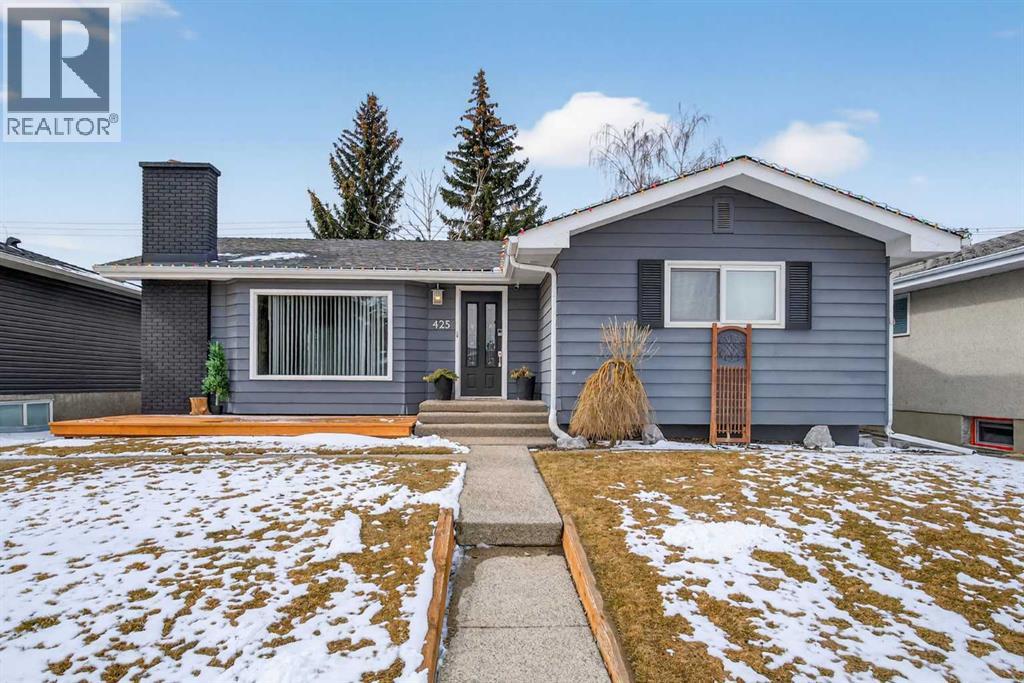 425 Woodland Crescent SE, Calgary, Alberta  T2J 1J7 - Photo 2 - A2296843