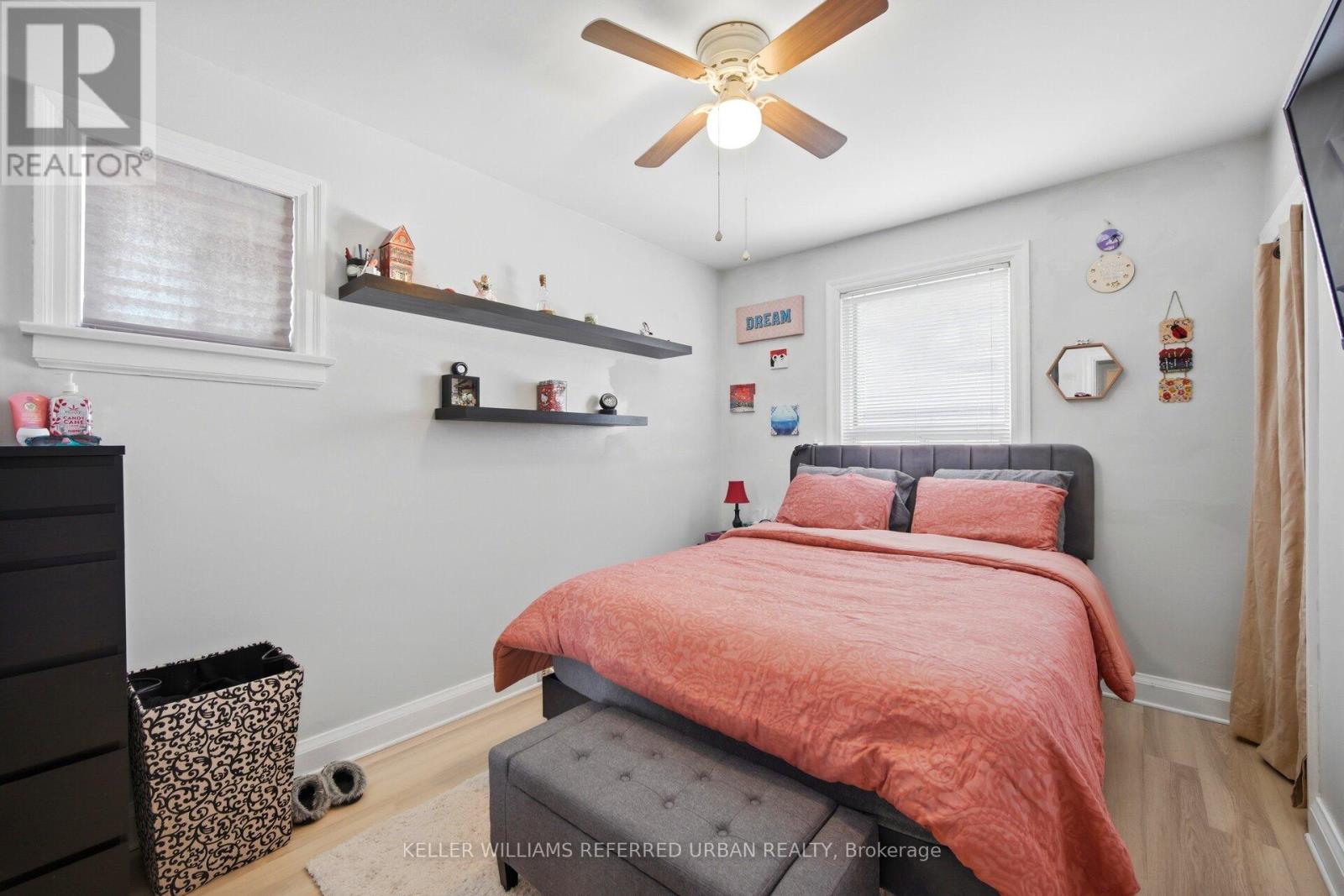 47 St Hubert Avenue, Toronto, Ontario  M4J 3Z2 - Photo 12 - E13068890