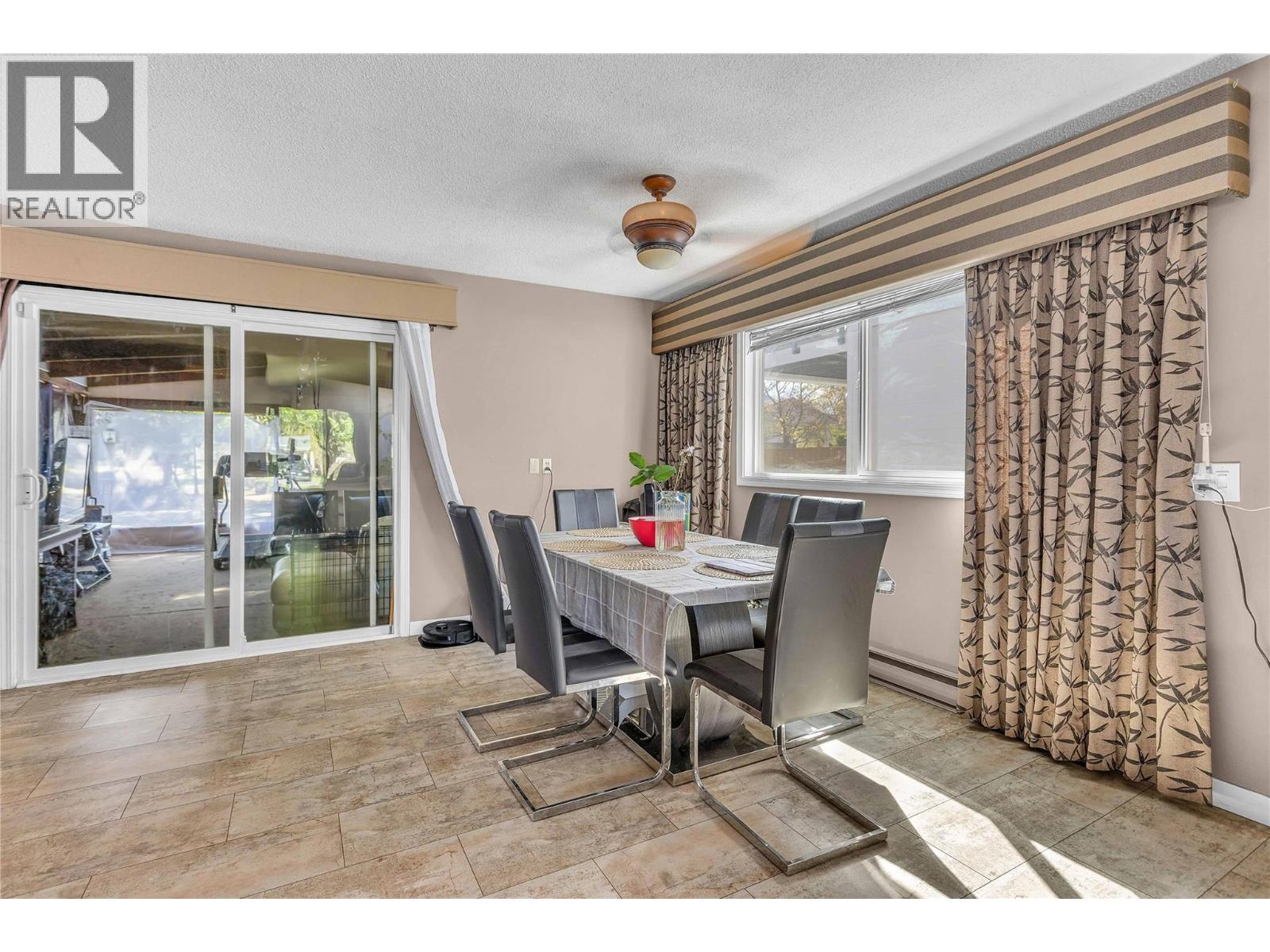 1525 Friesen Road, Kelowna, British Columbia  V1X 4X7 - Photo 9 - 10383970