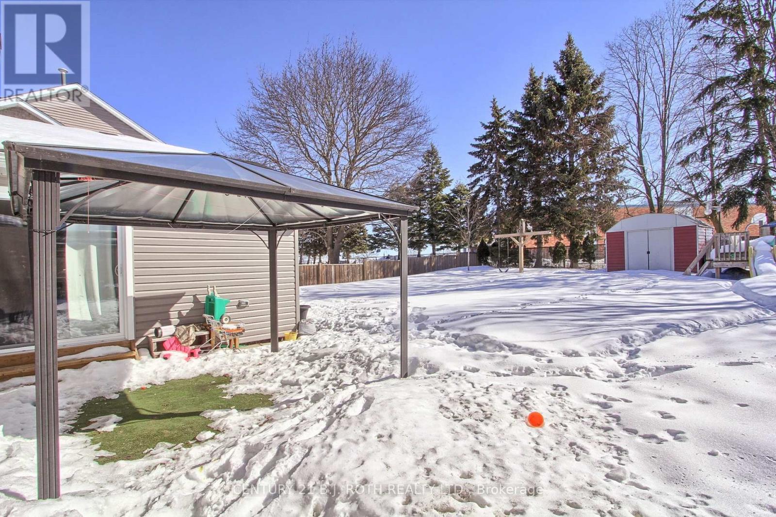 7 Fontaine Drive, Georgina, Ontario  L4P 3P2 - Photo 23 - N12839496