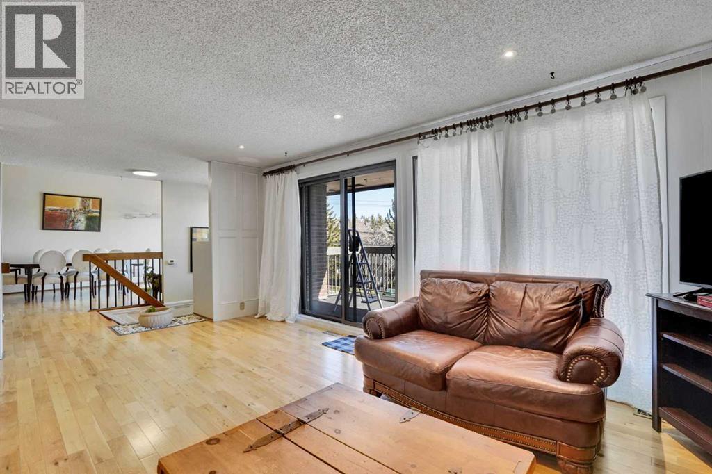 5819 Coach Hill Road Sw, Calgary, Alberta  T3H 1E3 - Photo 11 - A2306674