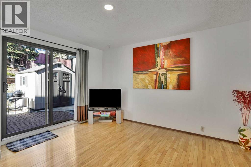 5819 Coach Hill Road Sw, Calgary, Alberta  T3H 1E3 - Photo 24 - A2306674