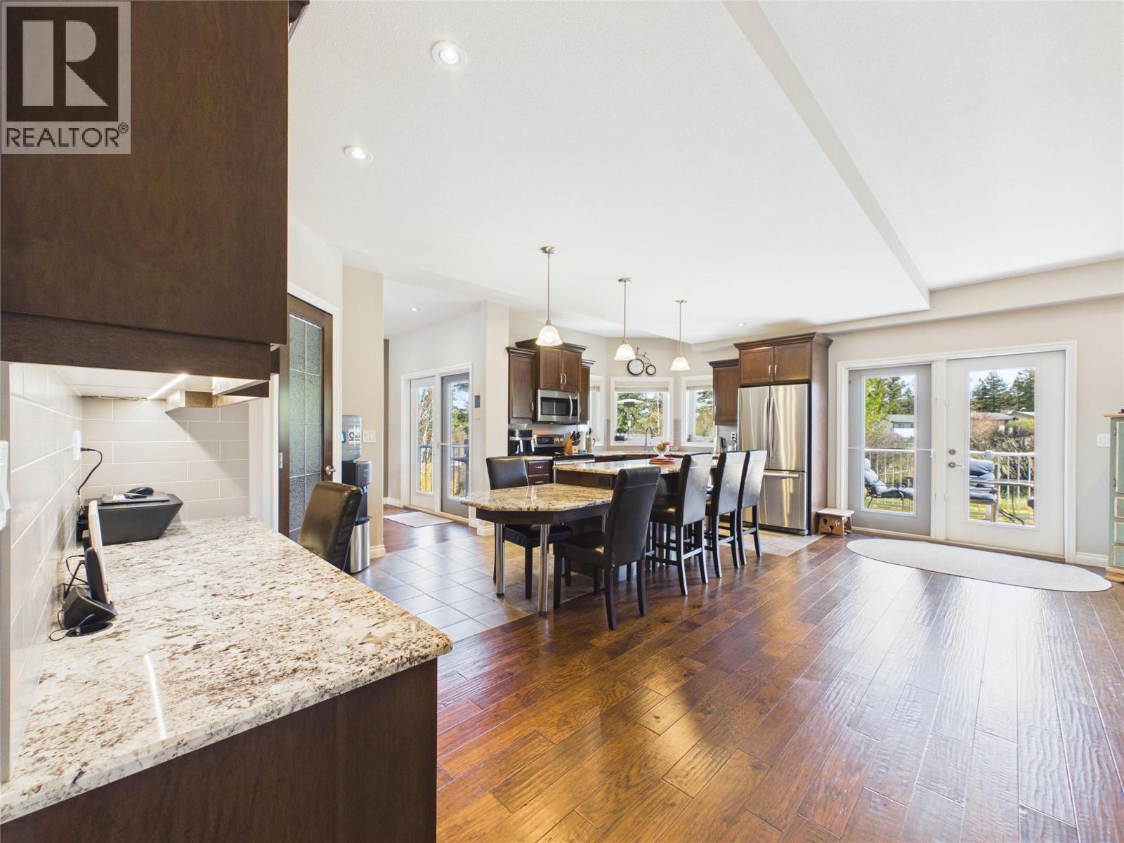 708 22nd Avenue S, Cranbrook, British Columbia  V1C 6Y7 - Photo 6 - 10385323