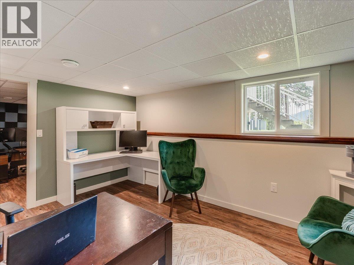 148 100th Street, Castlegar, British Columbia  V1N 3C5 - Photo 42 - 10385327