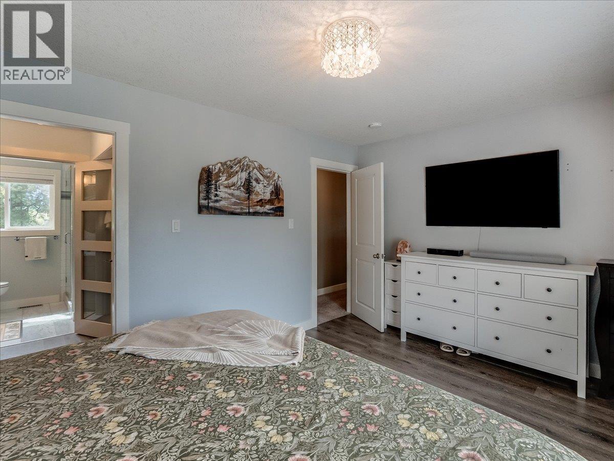 148 100th Street, Castlegar, British Columbia  V1N 3C5 - Photo 26 - 10385327