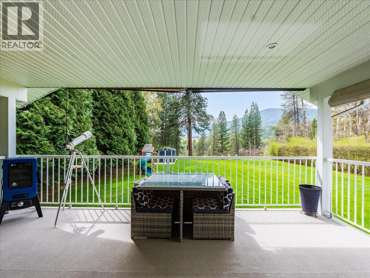 148 100th Street, Castlegar, British Columbia  V1N 3C5 - Photo 80 - 10385327