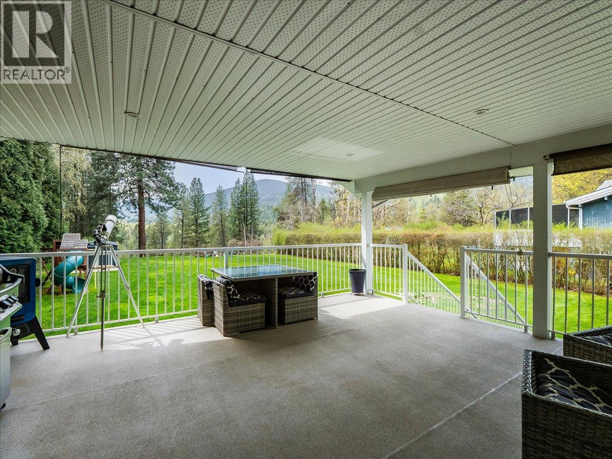 148 100th Street, Castlegar, British Columbia  V1N 3C5 - Photo 82 - 10385327