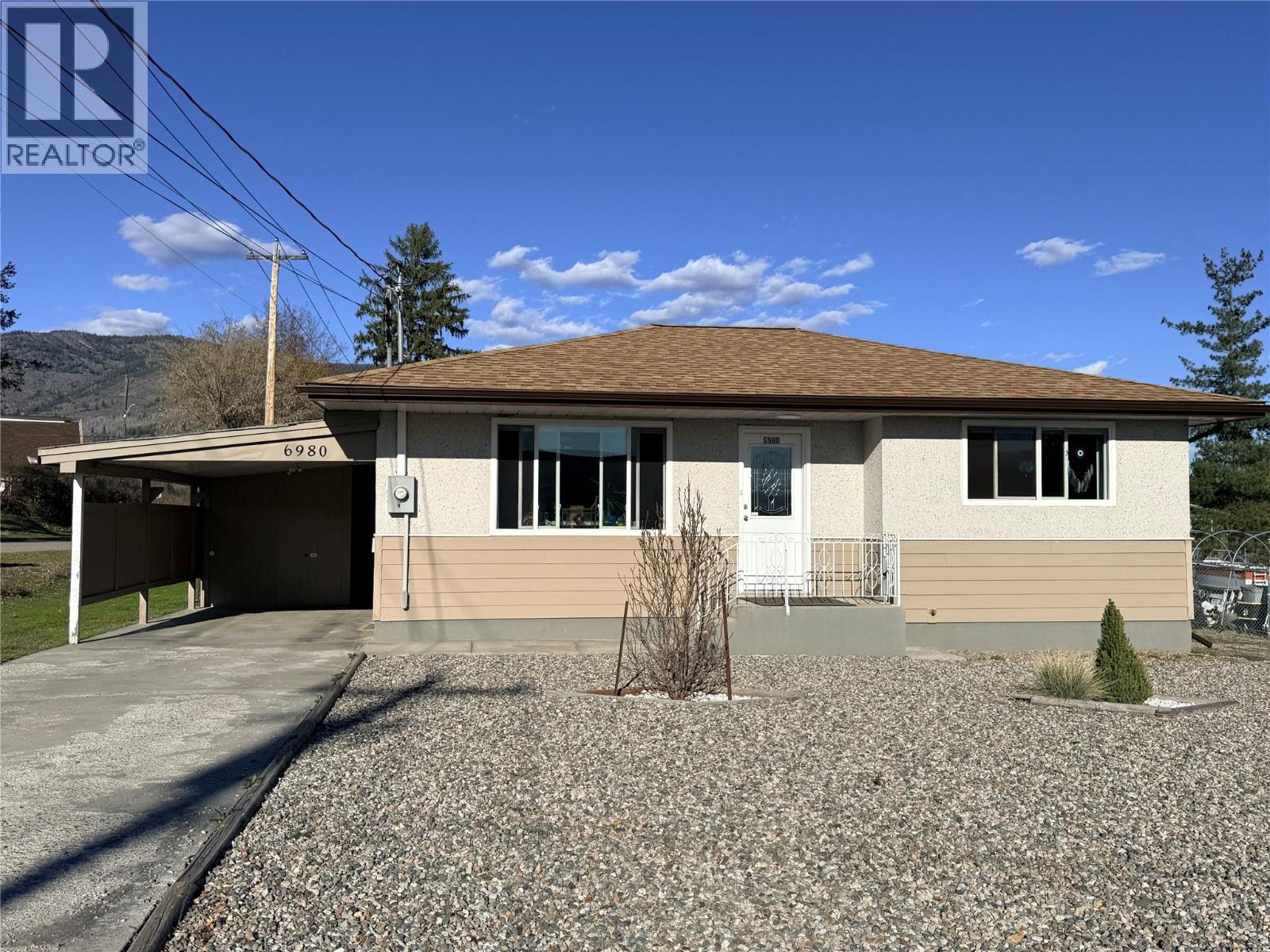 6980 17TH Street, Grand Forks, British Columbia