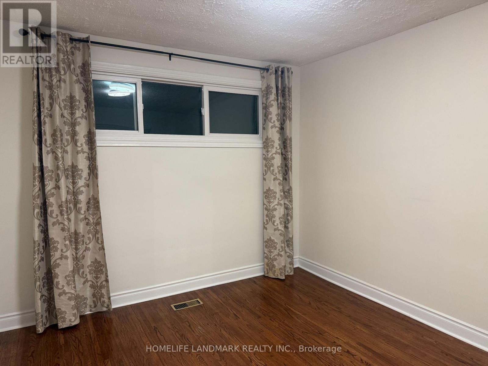 307 Axminster Drive, Richmond Hill, Ontario  L4C 2W3 - Photo 10 - N13068748