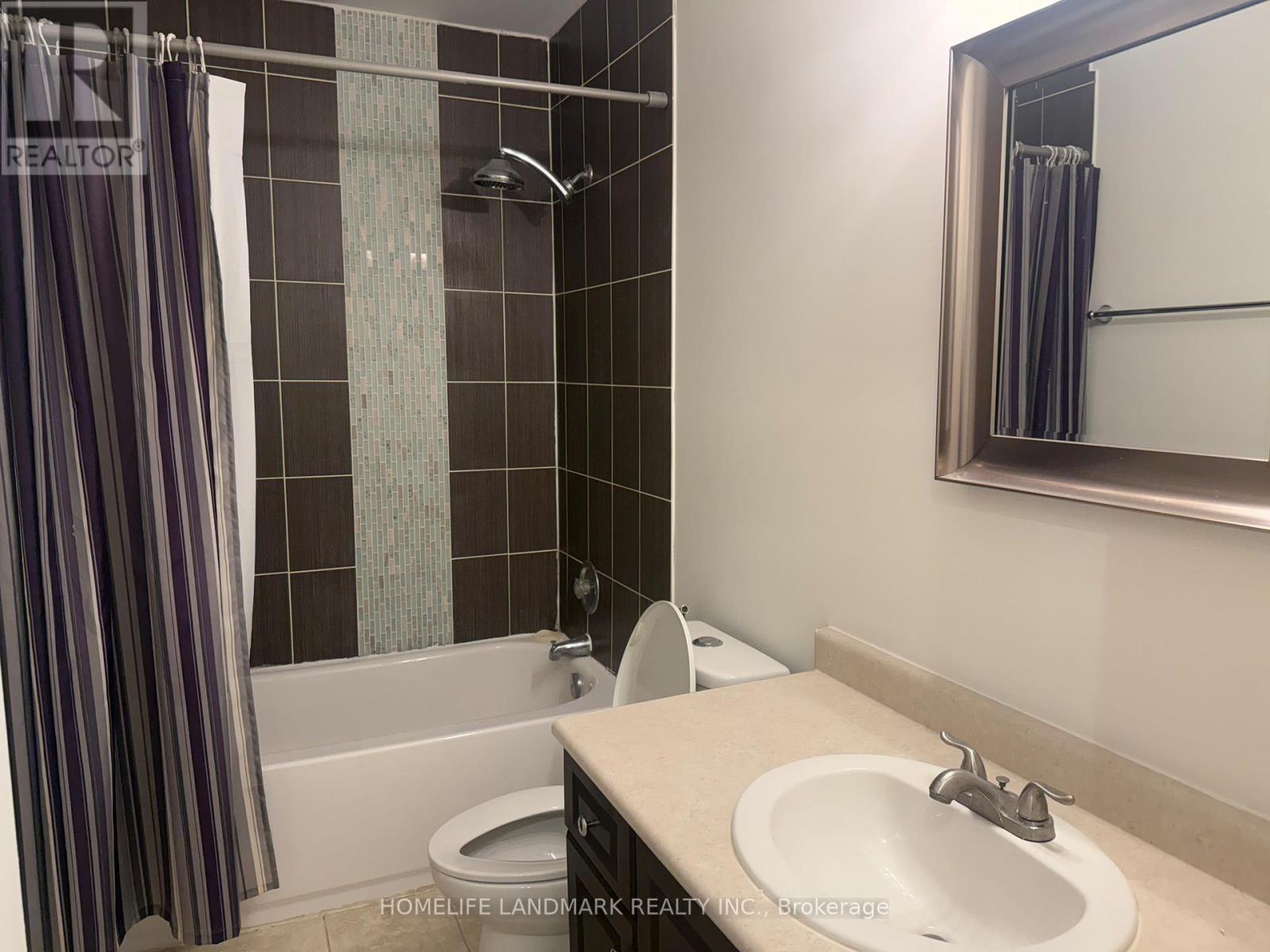 307 Axminster Drive, Richmond Hill, Ontario  L4C 2W3 - Photo 7 - N13068748