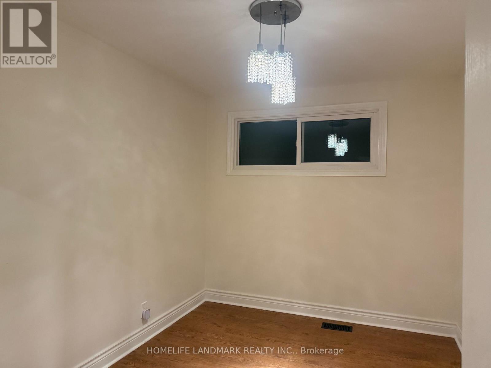 307 Axminster Drive, Richmond Hill, Ontario  L4C 2W3 - Photo 8 - N13068748