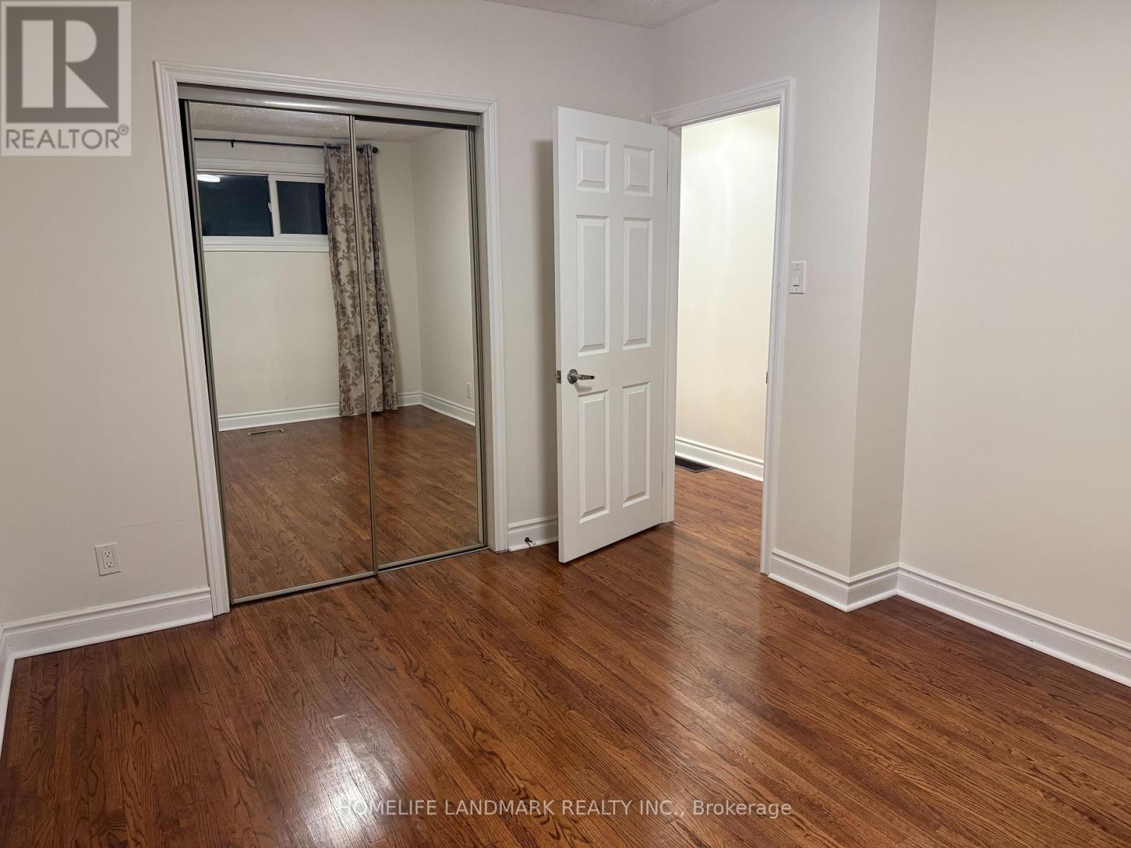 307 Axminster Drive, Richmond Hill, Ontario  L4C 2W3 - Photo 9 - N13068748