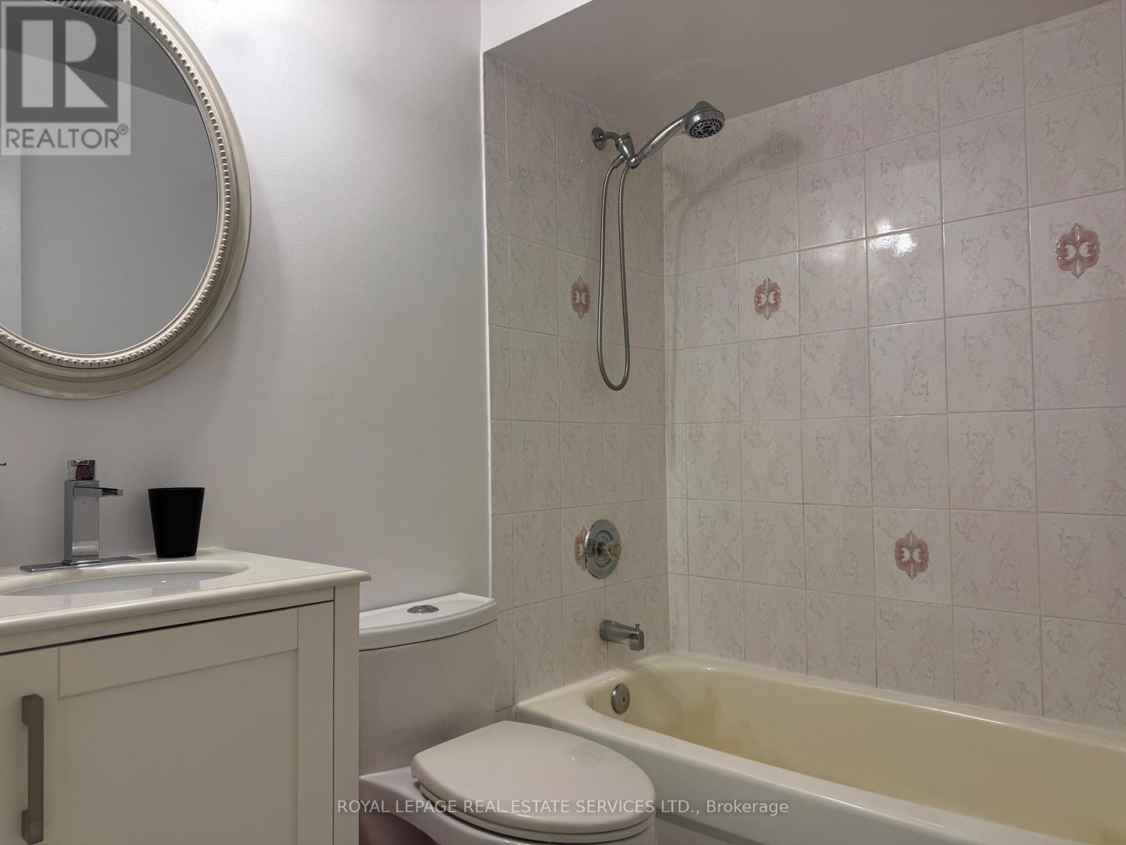 56 Sadot Court, Vaughan, Ontario  L4J 8A8 - Photo 11 - N13068812