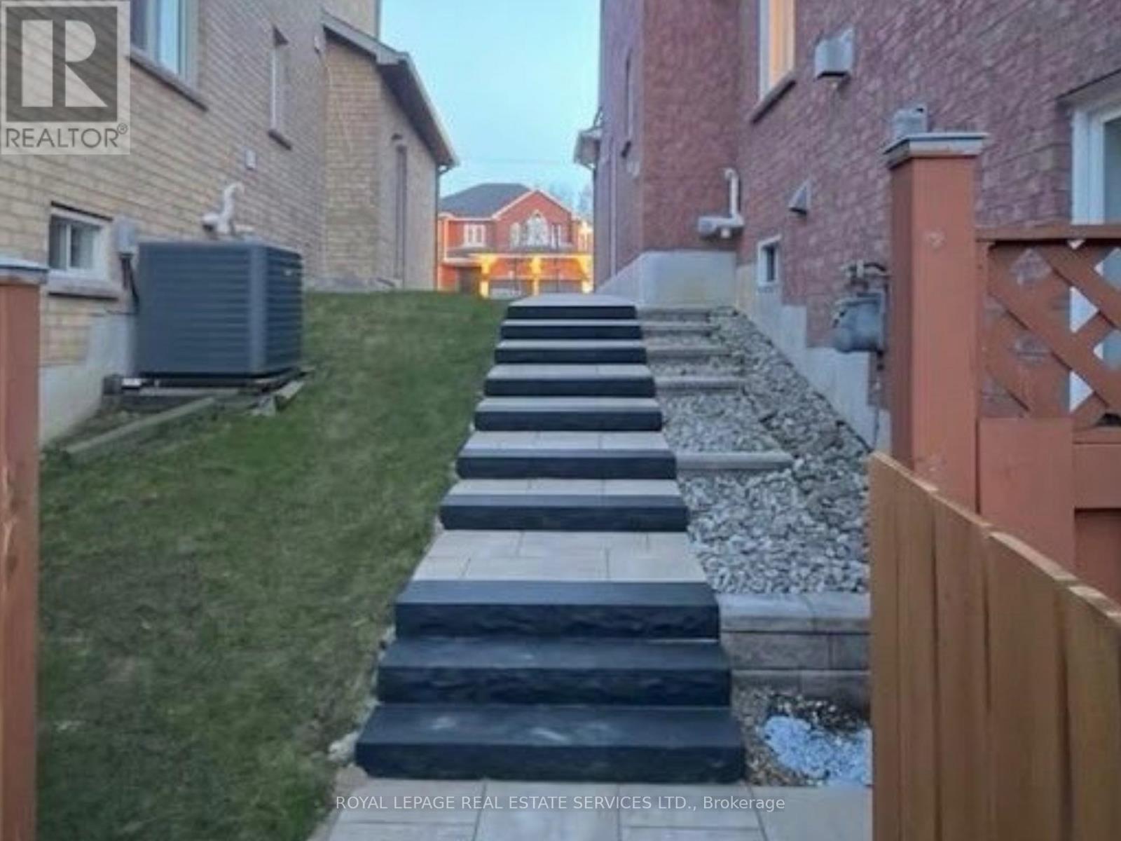 56 Sadot Court, Vaughan, Ontario  L4J 8A8 - Photo 15 - N13068812