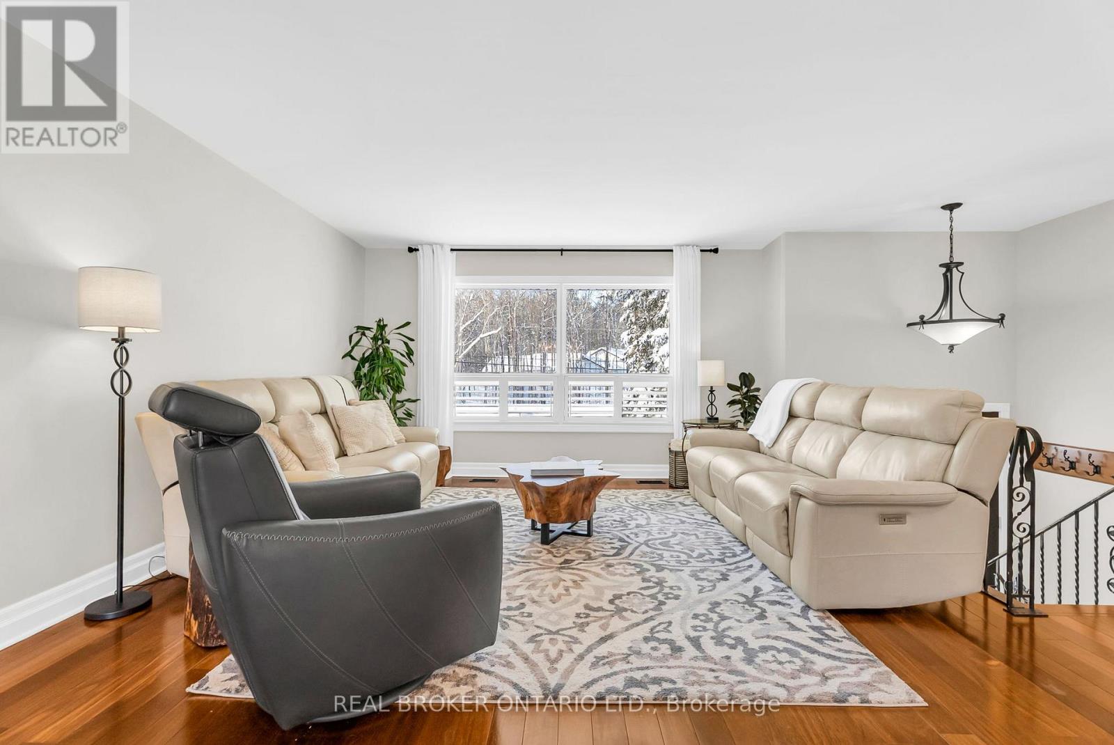 2477 Old Fort Road, Tay, Ontario  L4R 4K3 - Photo 4 - S12774792