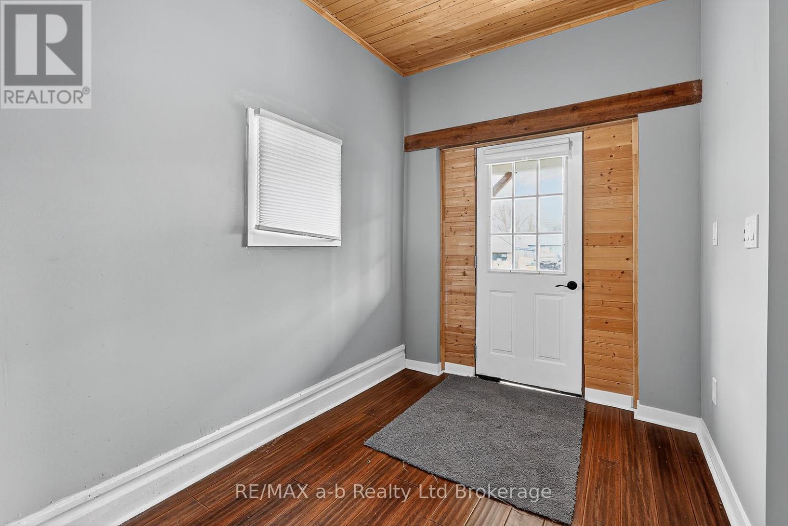 111 Commissioner Street, Zorra, Ontario  N0J 1J0 - Photo 3 - X13068768