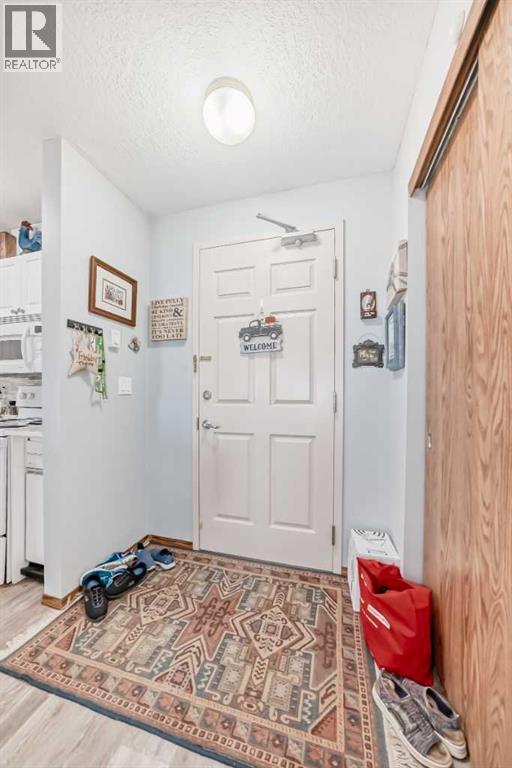 214, 60 Jacobs Close, Red Deer, Alberta  T4P 4A2 - Photo 3 - A2304369