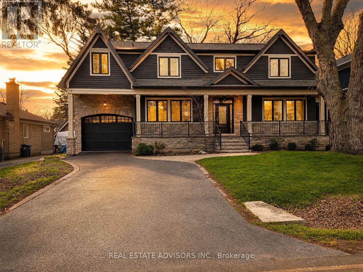 428 Maplehurst Avenue, Oakville, Ontario  L6L 4Y7 - Photo 1 - W13068746