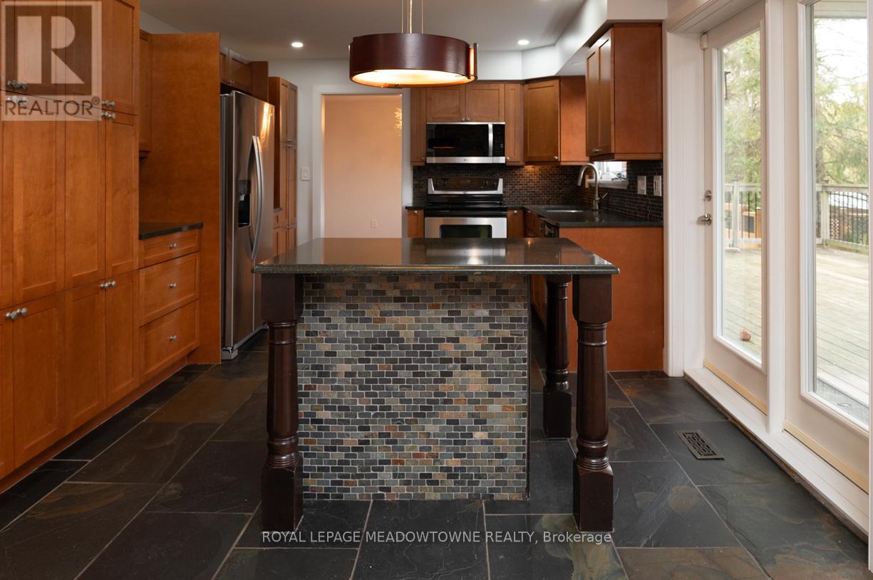1435 Petrie Way, Mississauga, Ontario  L5J 3Z7 - Photo 13 - W13068820
