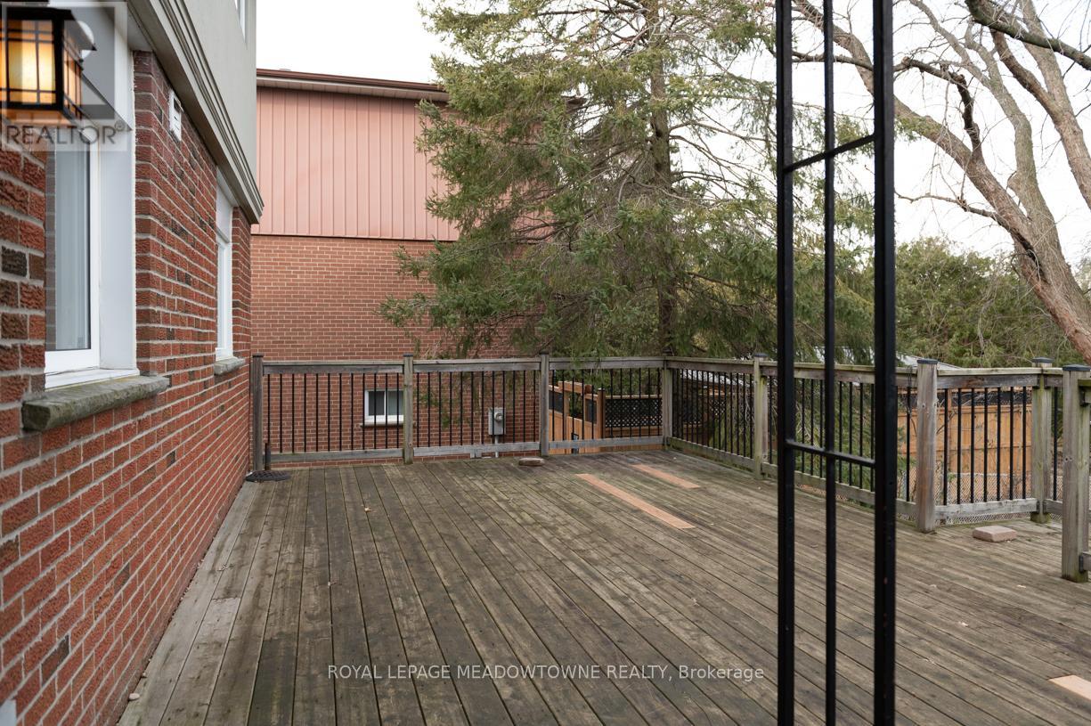 1435 Petrie Way, Mississauga, Ontario  L5J 3Z7 - Photo 14 - W13068820