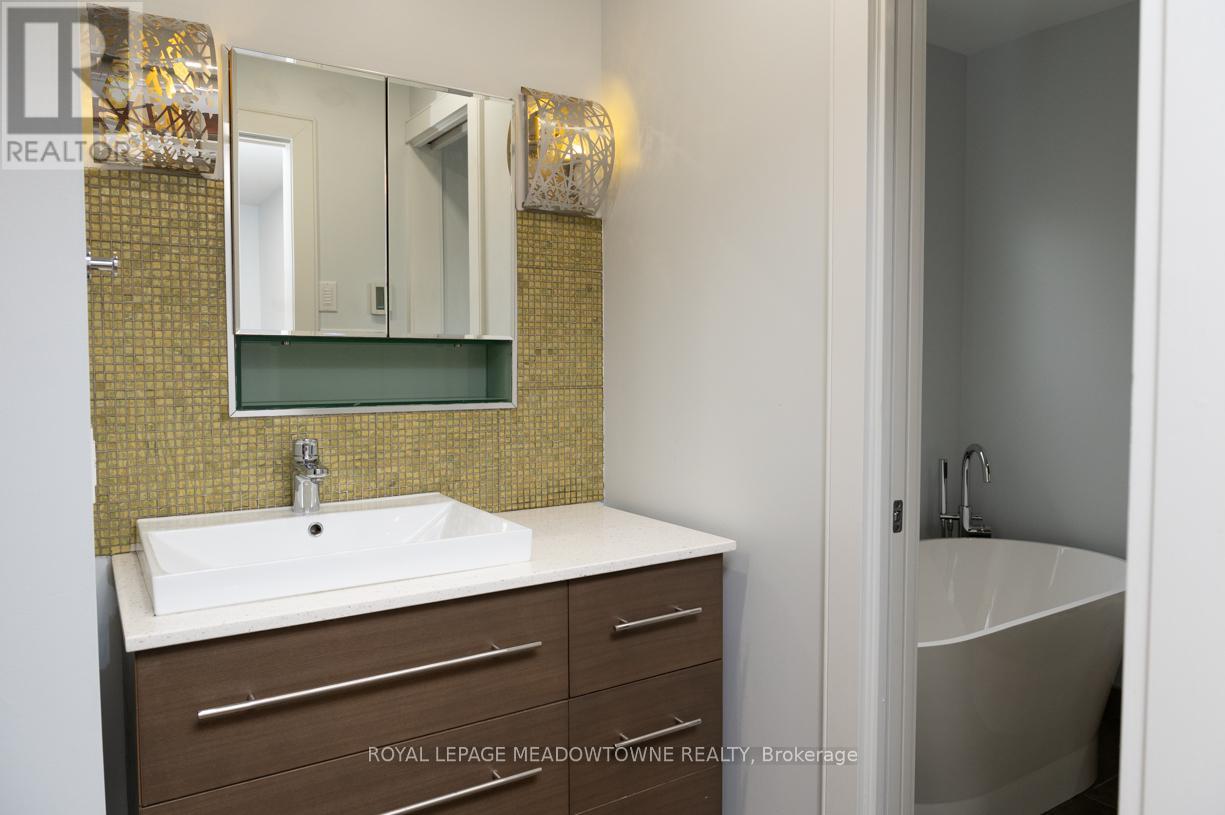 1435 Petrie Way, Mississauga, Ontario  L5J 3Z7 - Photo 28 - W13068820