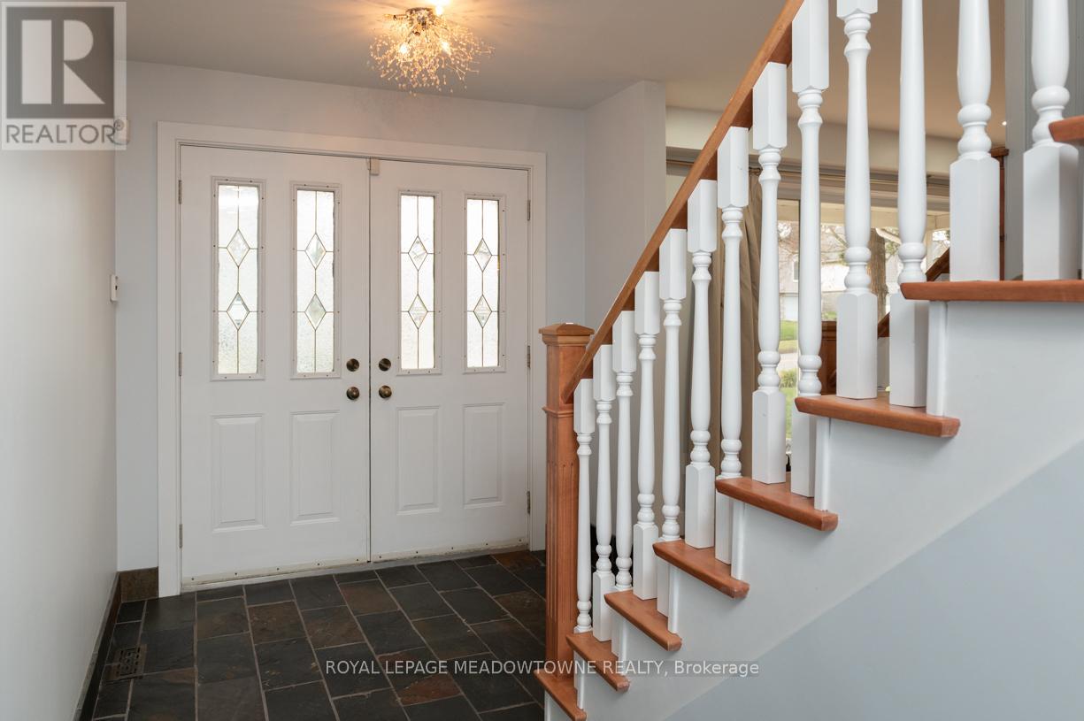 1435 Petrie Way, Mississauga, Ontario  L5J 3Z7 - Photo 4 - W13068820