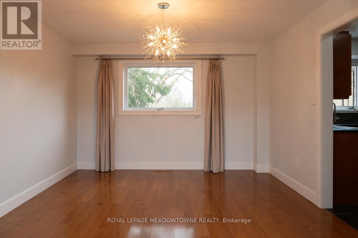 1435 Petrie Way, Mississauga, Ontario  L5J 3Z7 - Photo 7 - W13068820