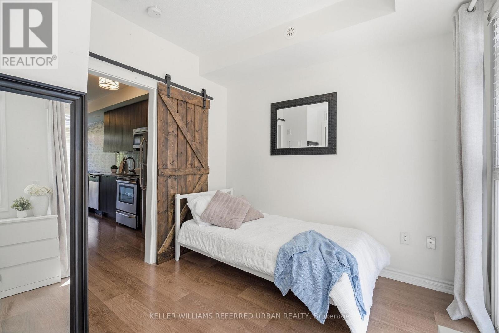 241 - 390 Hopewell Avenue, Toronto, Ontario  M6E 2S2 - Photo 10 - W13068842