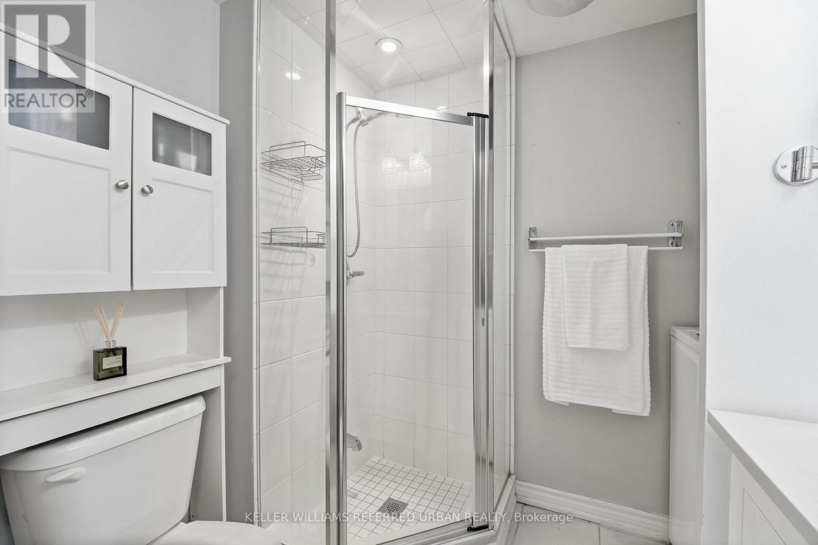 241 - 390 Hopewell Avenue, Toronto, Ontario  M6E 2S2 - Photo 12 - W13068842