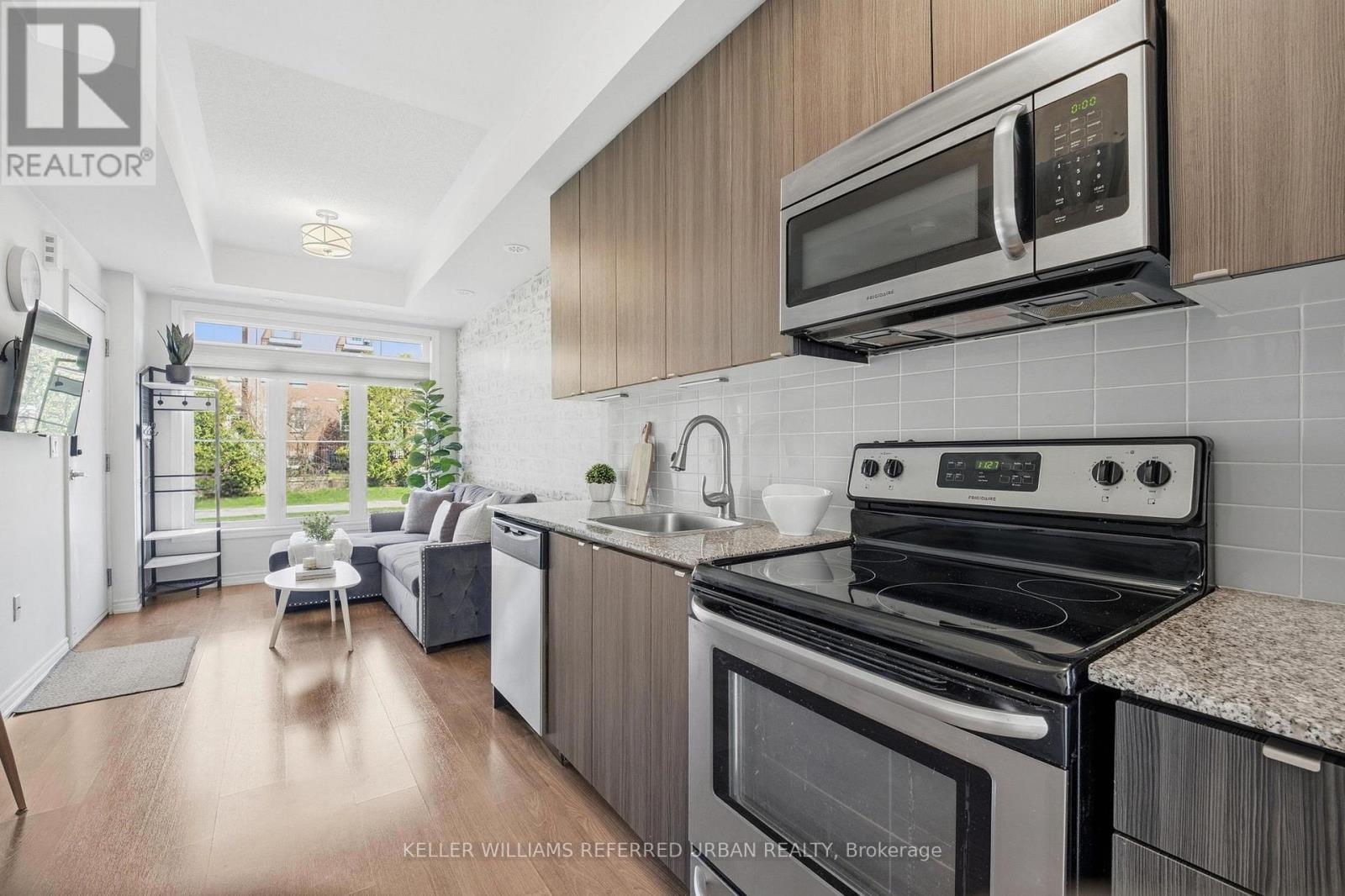 241 - 390 Hopewell Avenue, Toronto, Ontario  M6E 2S2 - Photo 7 - W13068842