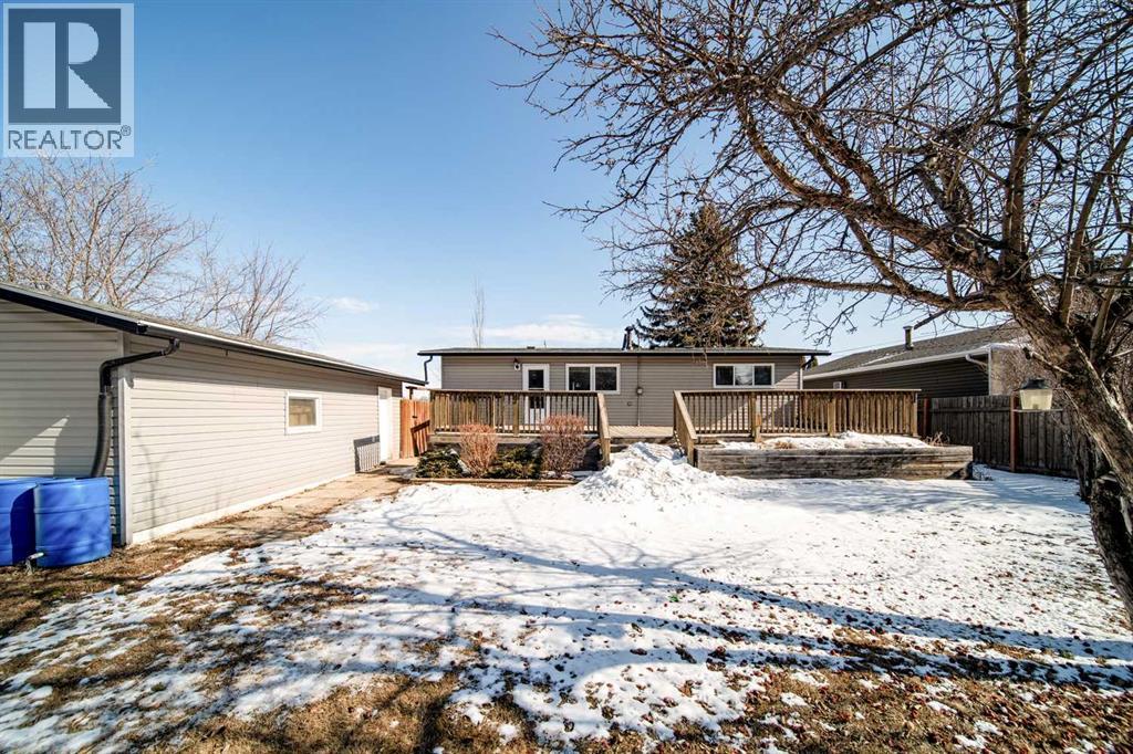 805 10 Avenue, Wainwright, Alberta  T9W 1B8 - Photo 28 - A2298352