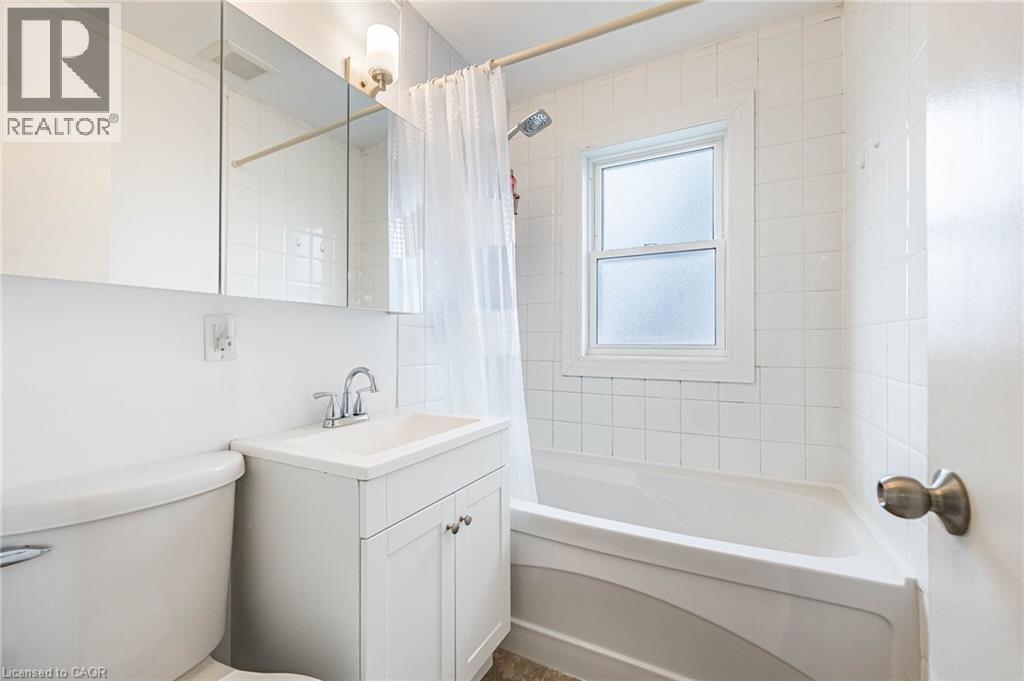 40 N Ellis Crescent N, Waterloo, Ontario  N2J 3N4 - Photo 15 - 40822140