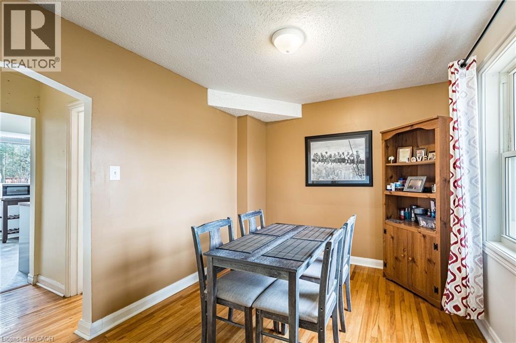 40 N Ellis Crescent N, Waterloo, Ontario  N2J 3N4 - Photo 9 - 40822140