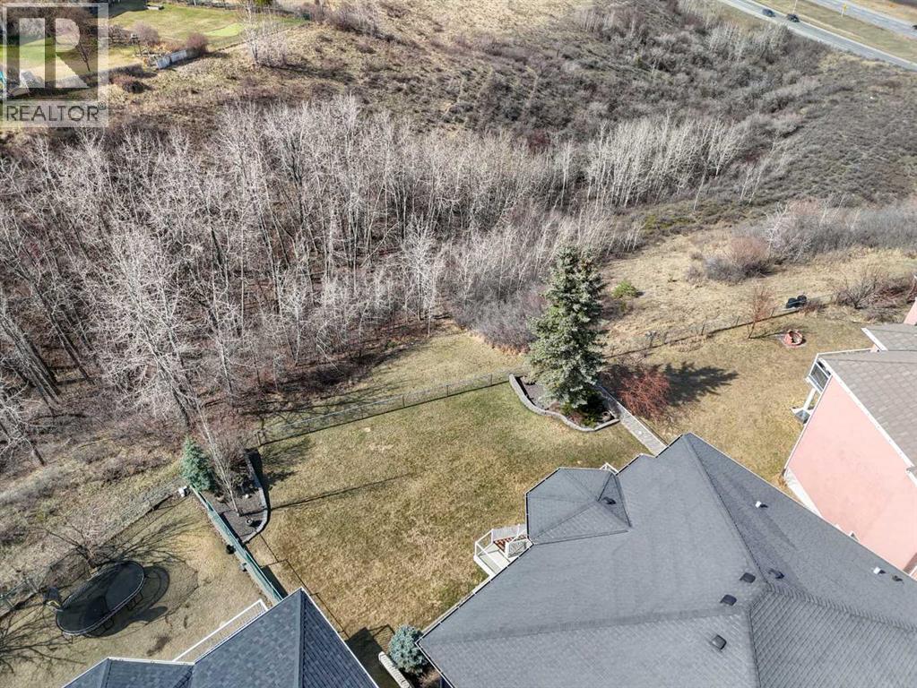 70 Patterson Close SW, Calgary, Alberta  T3H 3K2 - Photo 4 - A2299899