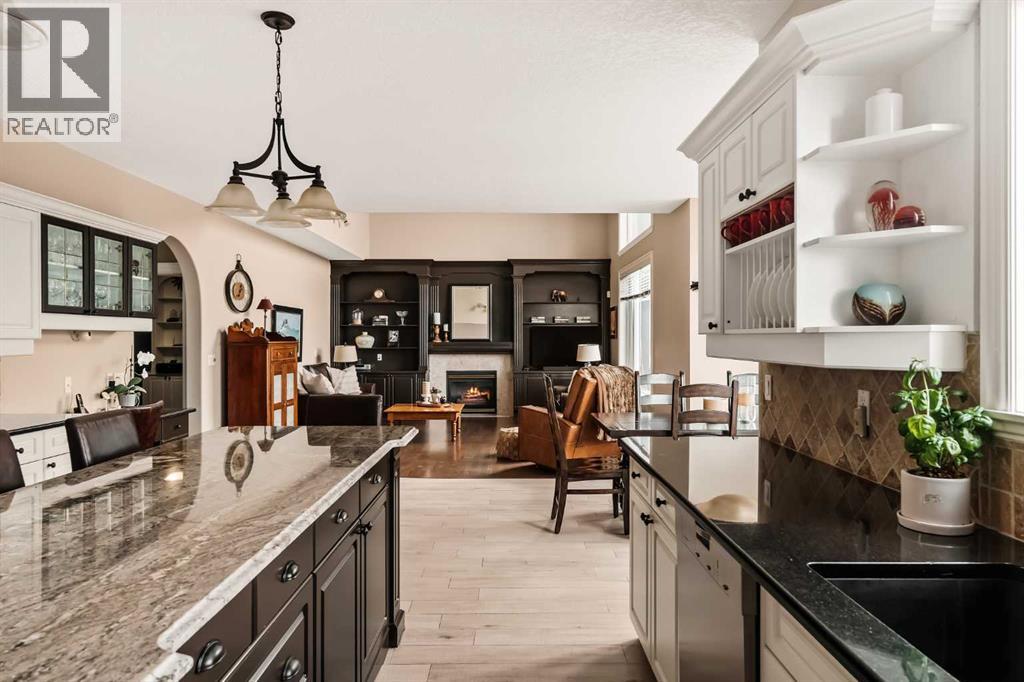 70 Patterson Close SW, Calgary, Alberta  T3H 3K2 - Photo 13 - A2299899