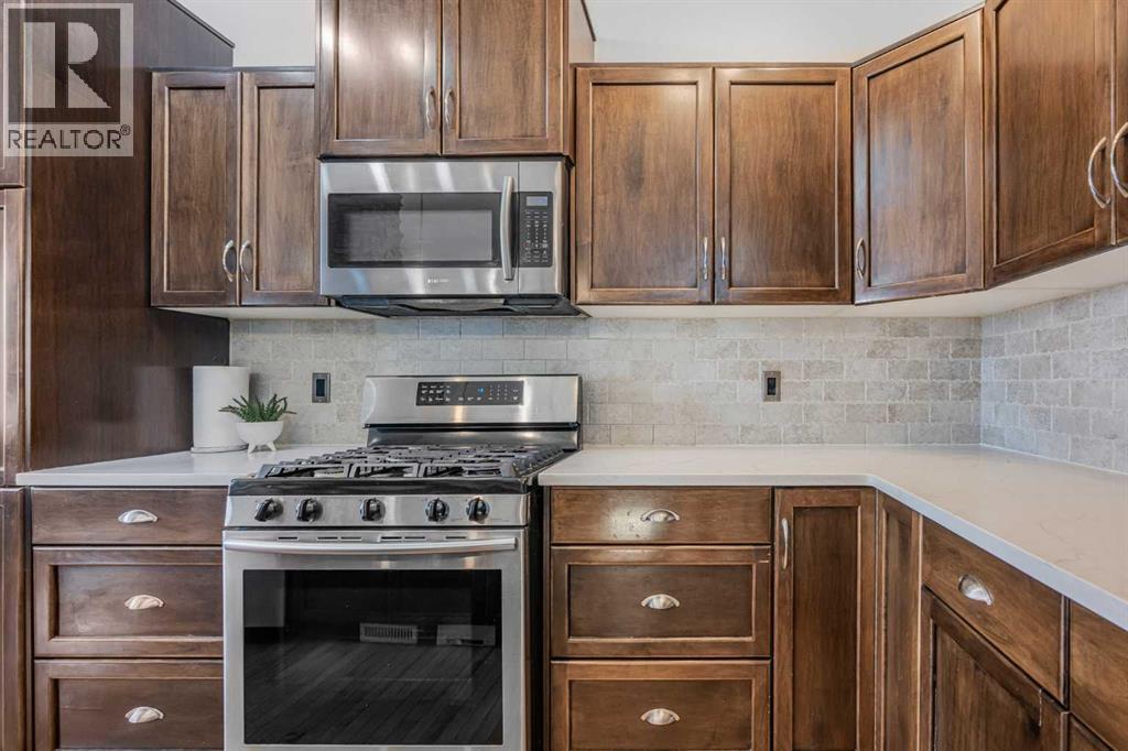 76 Heritage Hill, Cochrane, Alberta  T4C 0L4 - Photo 7 - A2305201