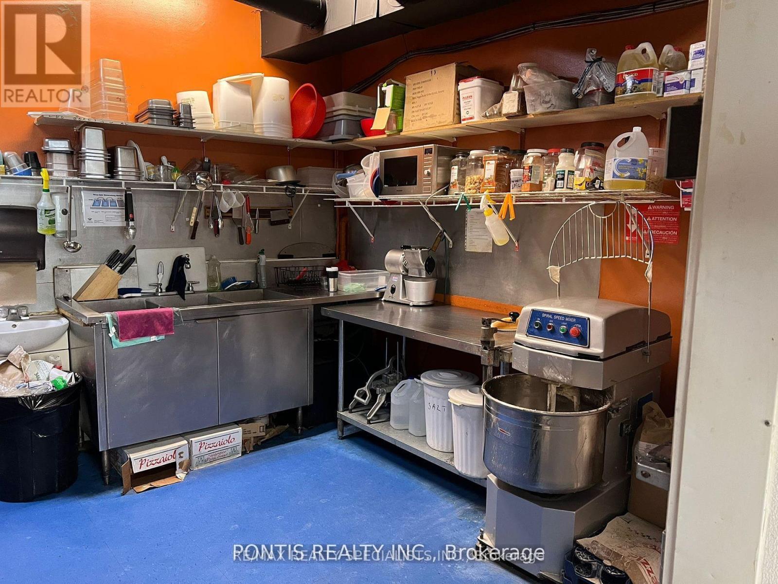 21 Mckay Street, Cambridge, Ontario  N1R 4G2 - Photo 4 - X13068958