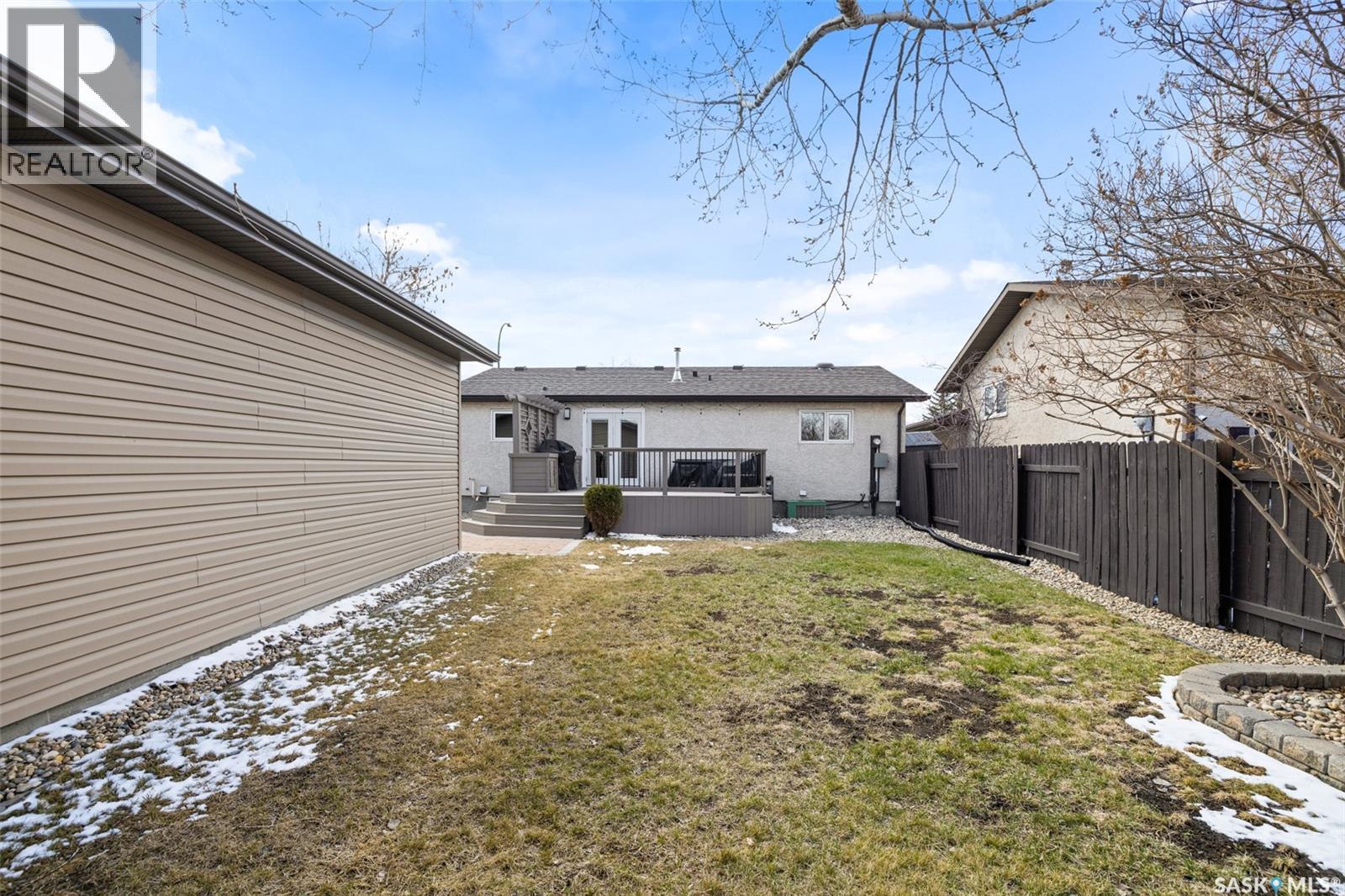 1235 Bourne Street N, Regina, Saskatchewan  S4X 3C1 - Photo 30 - SK034561