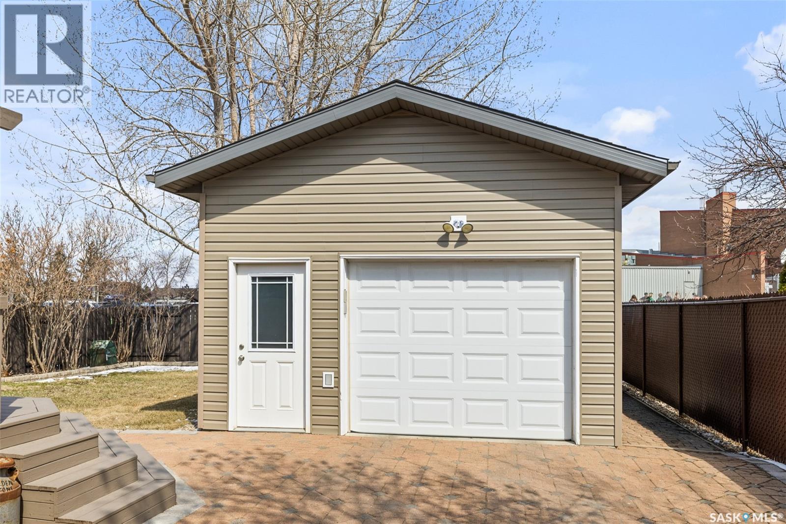 1235 Bourne Street N, Regina, Saskatchewan  S4X 3C1 - Photo 32 - SK034561