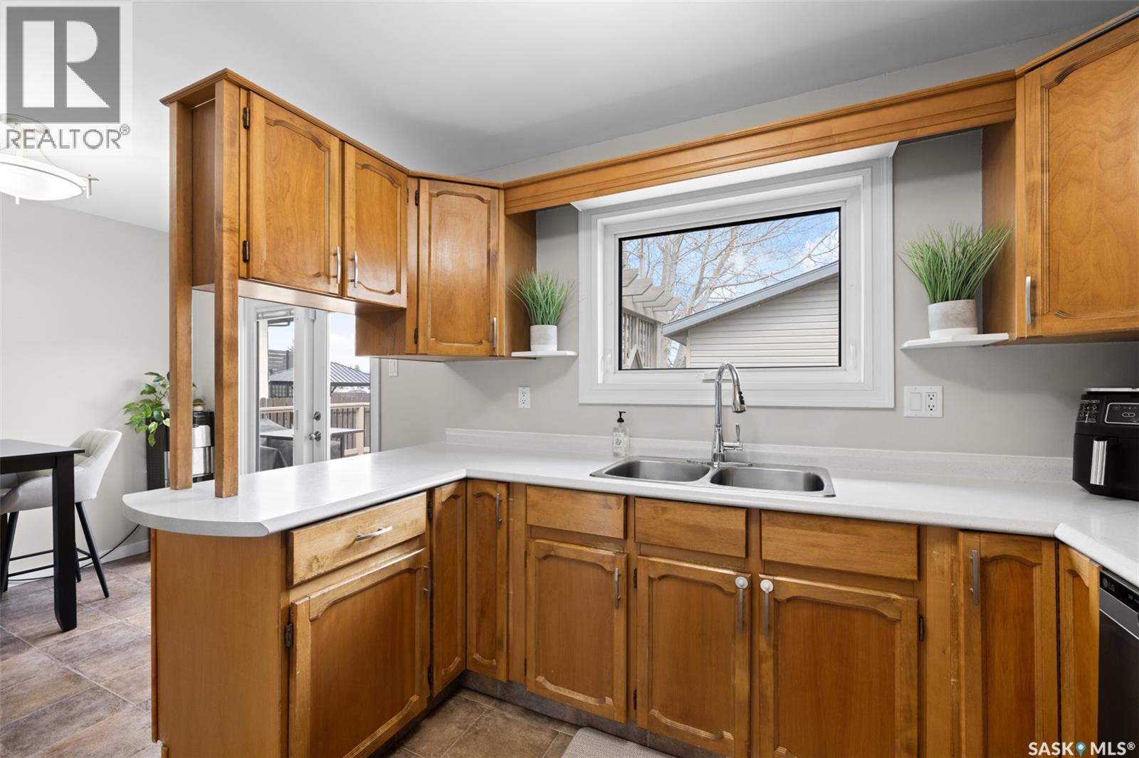 1235 Bourne Street N, Regina, Saskatchewan  S4X 3C1 - Photo 9 - SK034561