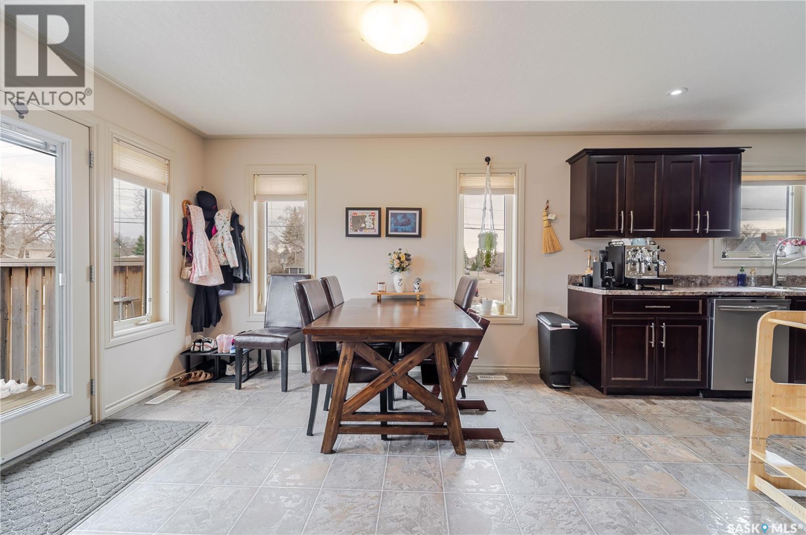 805 4th Avenue Nw, Moose Jaw, Saskatchewan  S6H 3W8 - Photo 18 - SK034483