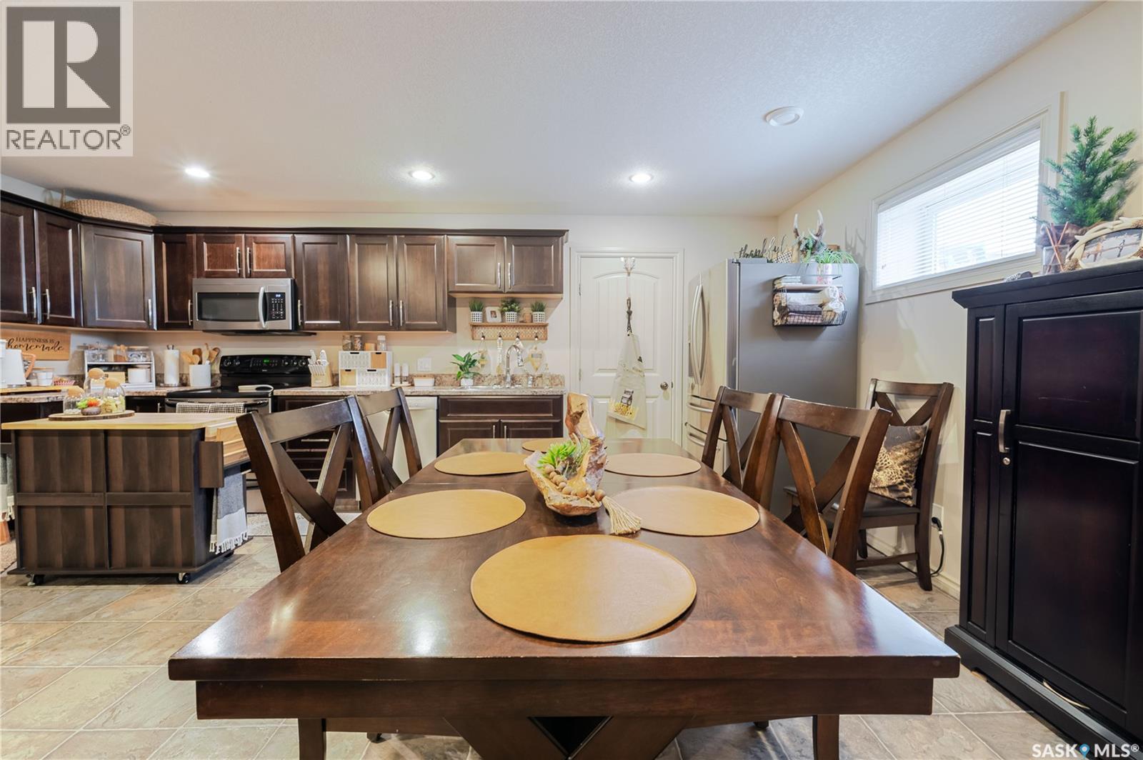 805 4th Avenue Nw, Moose Jaw, Saskatchewan  S6H 3W8 - Photo 36 - SK034483