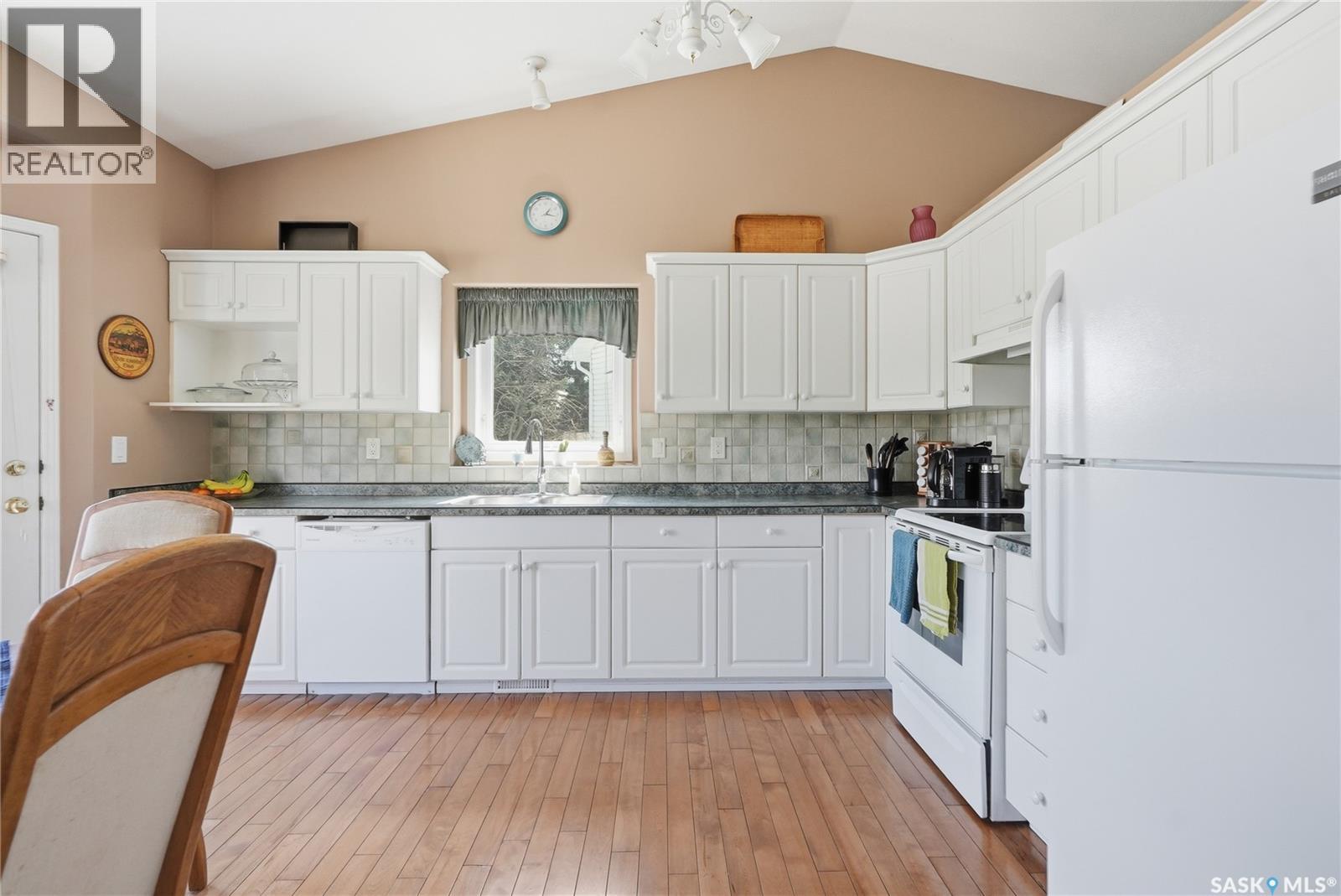 9 605 Perehudoff Crescent, Saskatoon, Saskatchewan  S7N 4N7 - Photo 8 - SK034478