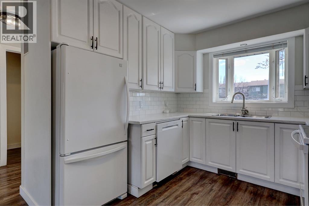 10018 79 Avenue, Grande Prairie, Alberta  T8V 4E8 - Photo 8 - A2306100