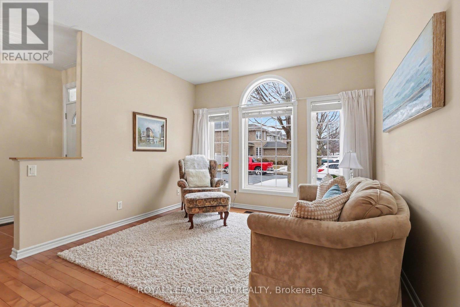 751 Vermillion Drive, Ottawa, Ontario  K1V 1V8 - Photo 6 - X12930136