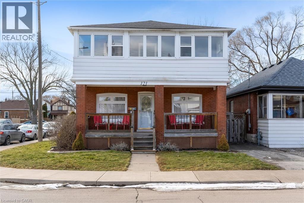 121 Edgemont Street N